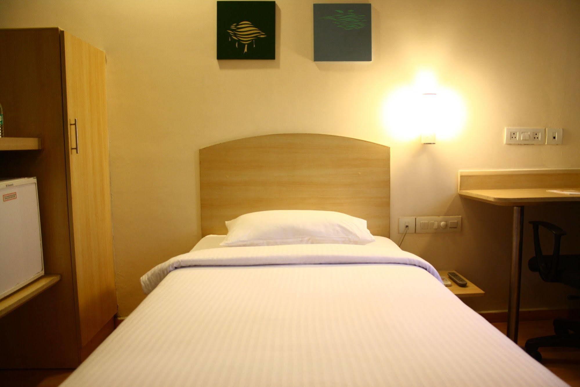 Hotel Manesar Gurgaon Extérieur photo